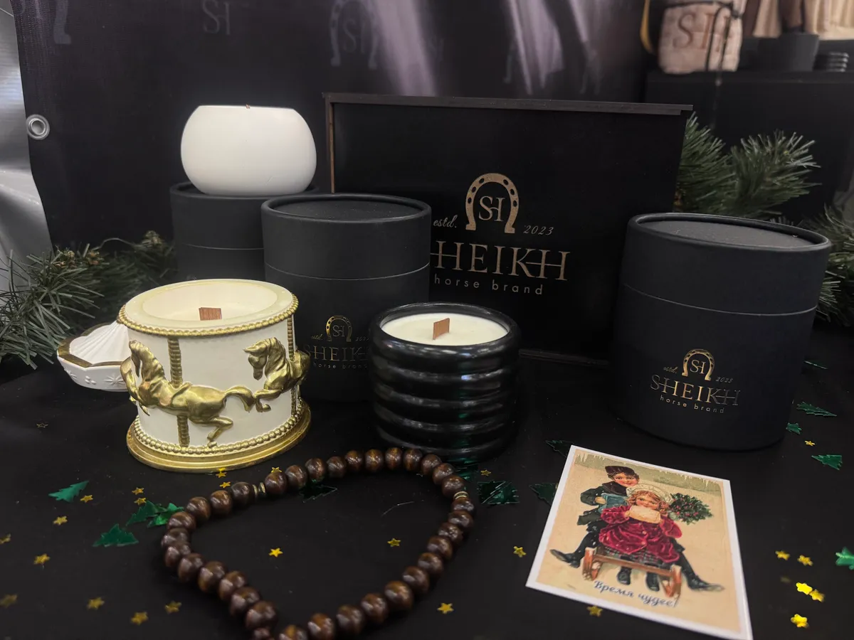 Свеча карусель с ароматом рождественского штоллена SHEIKH HORSE BRAND