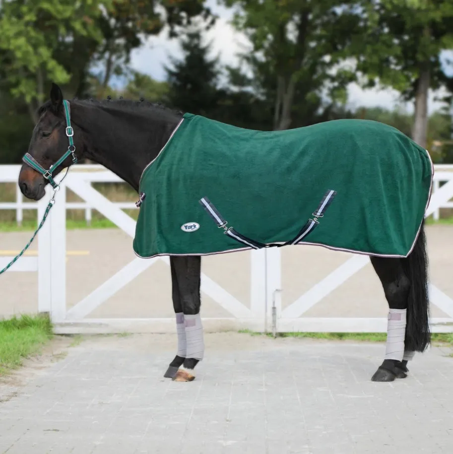 Попона York Britta флисовая с ремнями зелёная 135 см