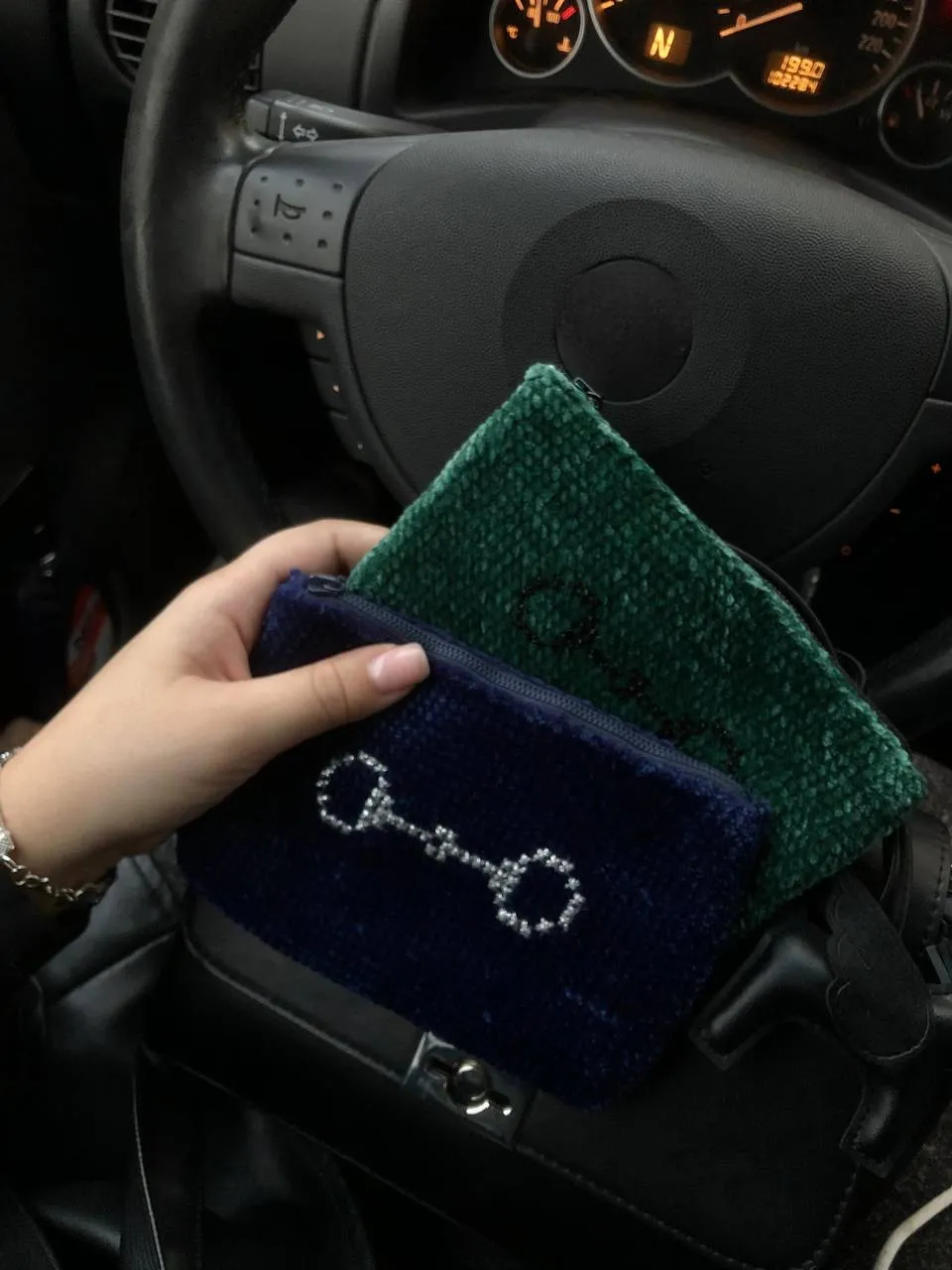 Косметичка велюровая с трензелем ручная работа (зеленый)