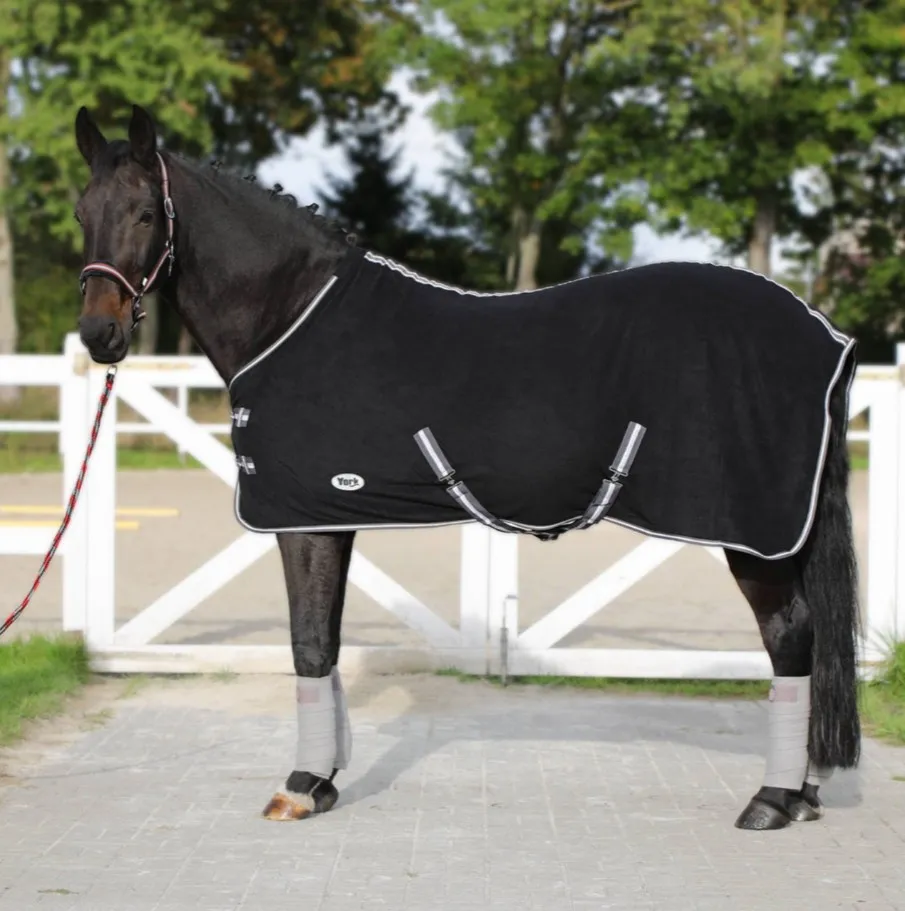 Попона York Britta флисовая с ремнями черная 165 см