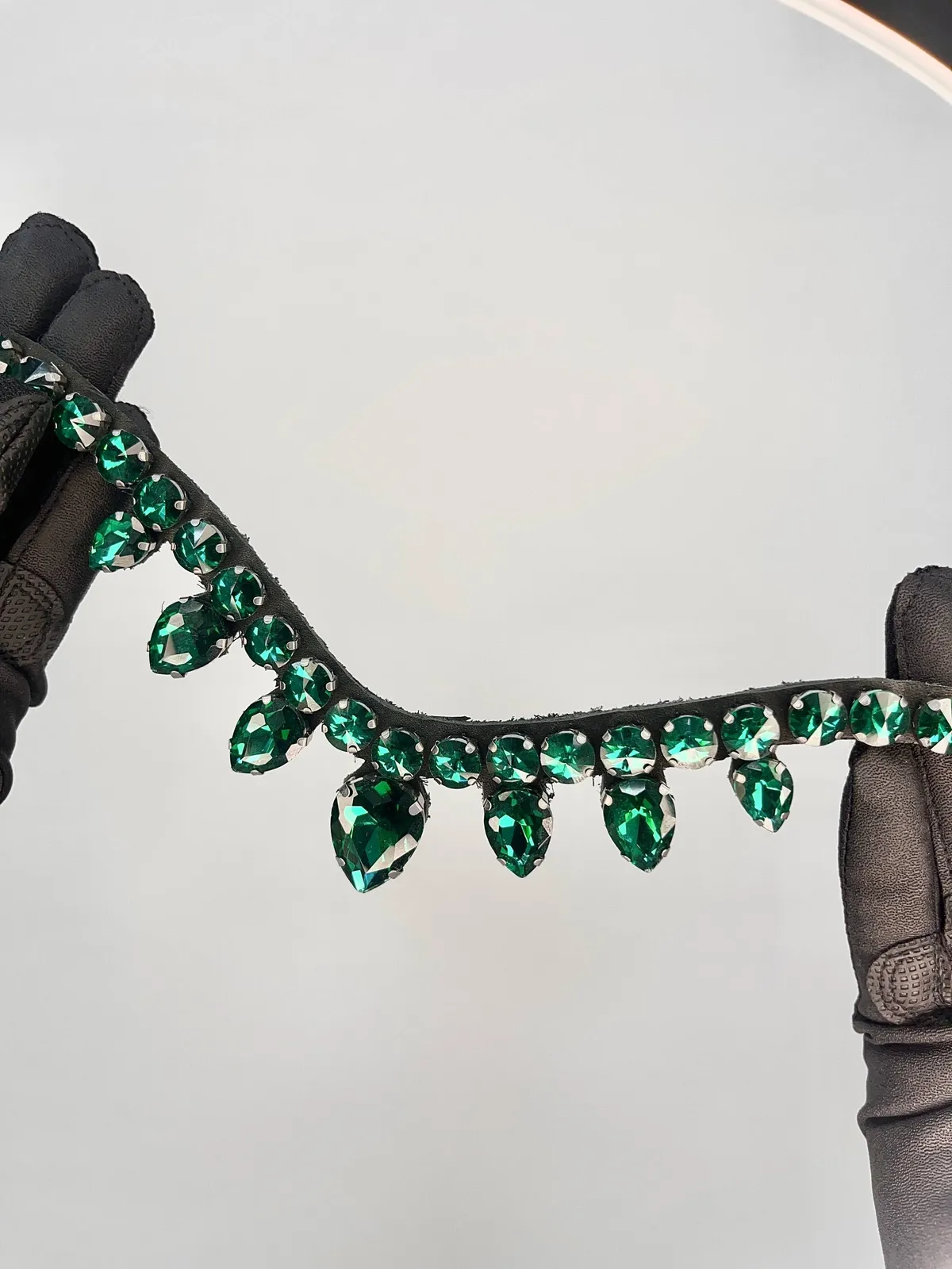 Налобник Kalipso со стразами изумрудного цвета, размер full (42 см) УЦЕНКА