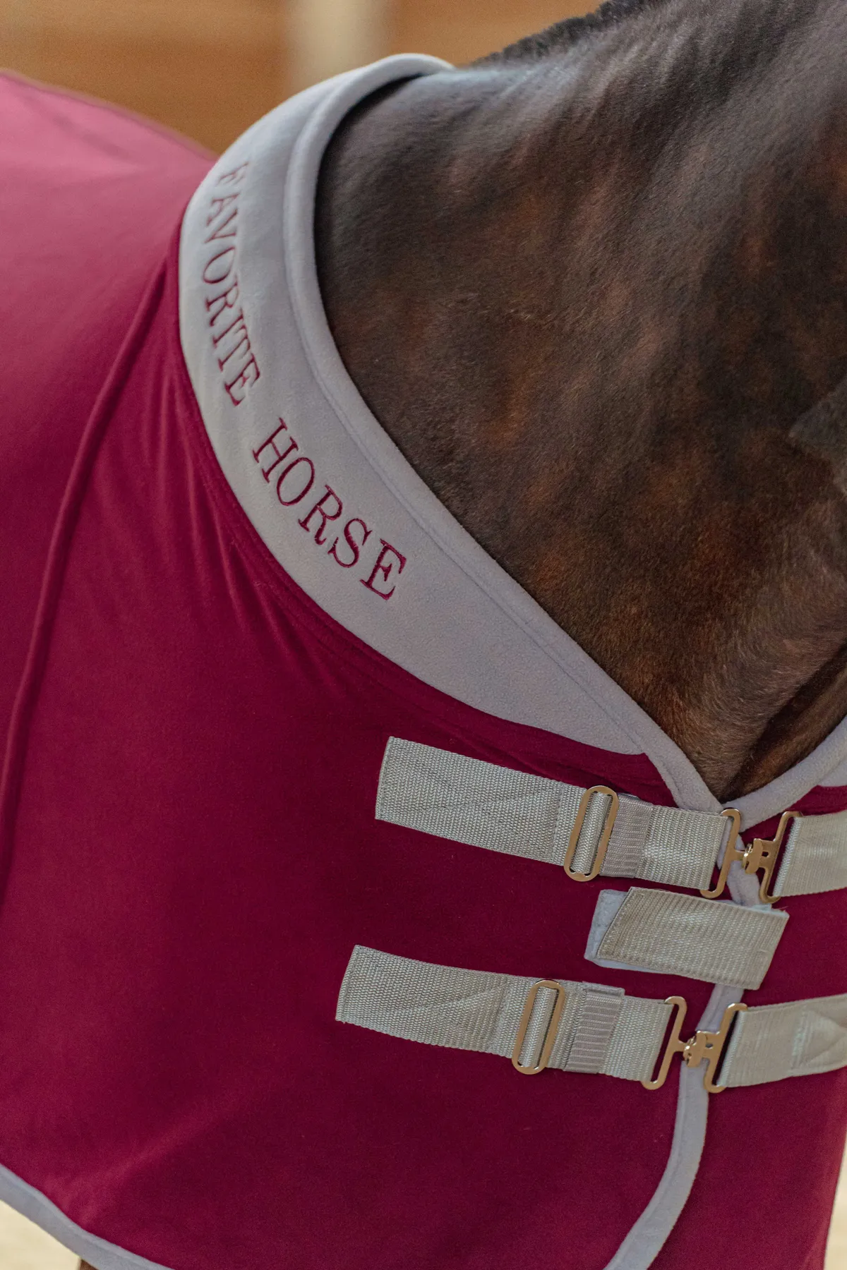 Попона флисовая FAVORITE HORSE Aristocratic (бордовая,145)
