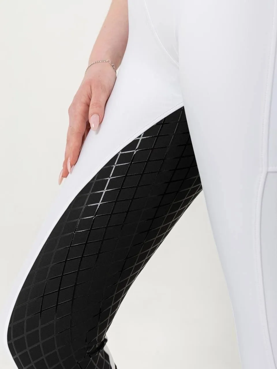 Бриджи с черной силиконовой леей BRAMIN