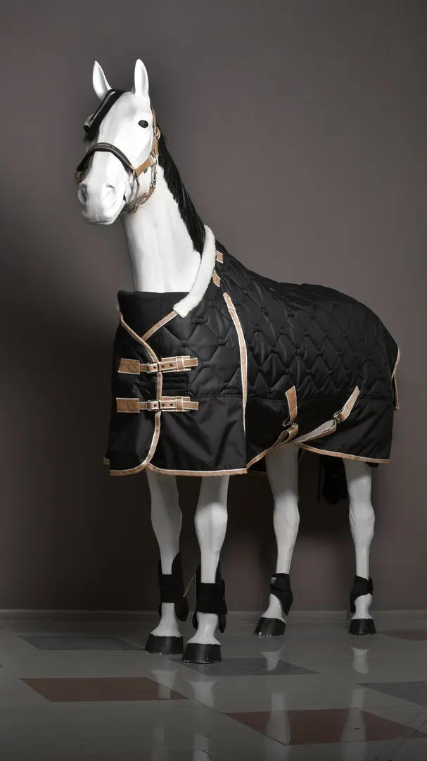 Попона денниковая BLACK STAR со съёмным капором, 300 гр