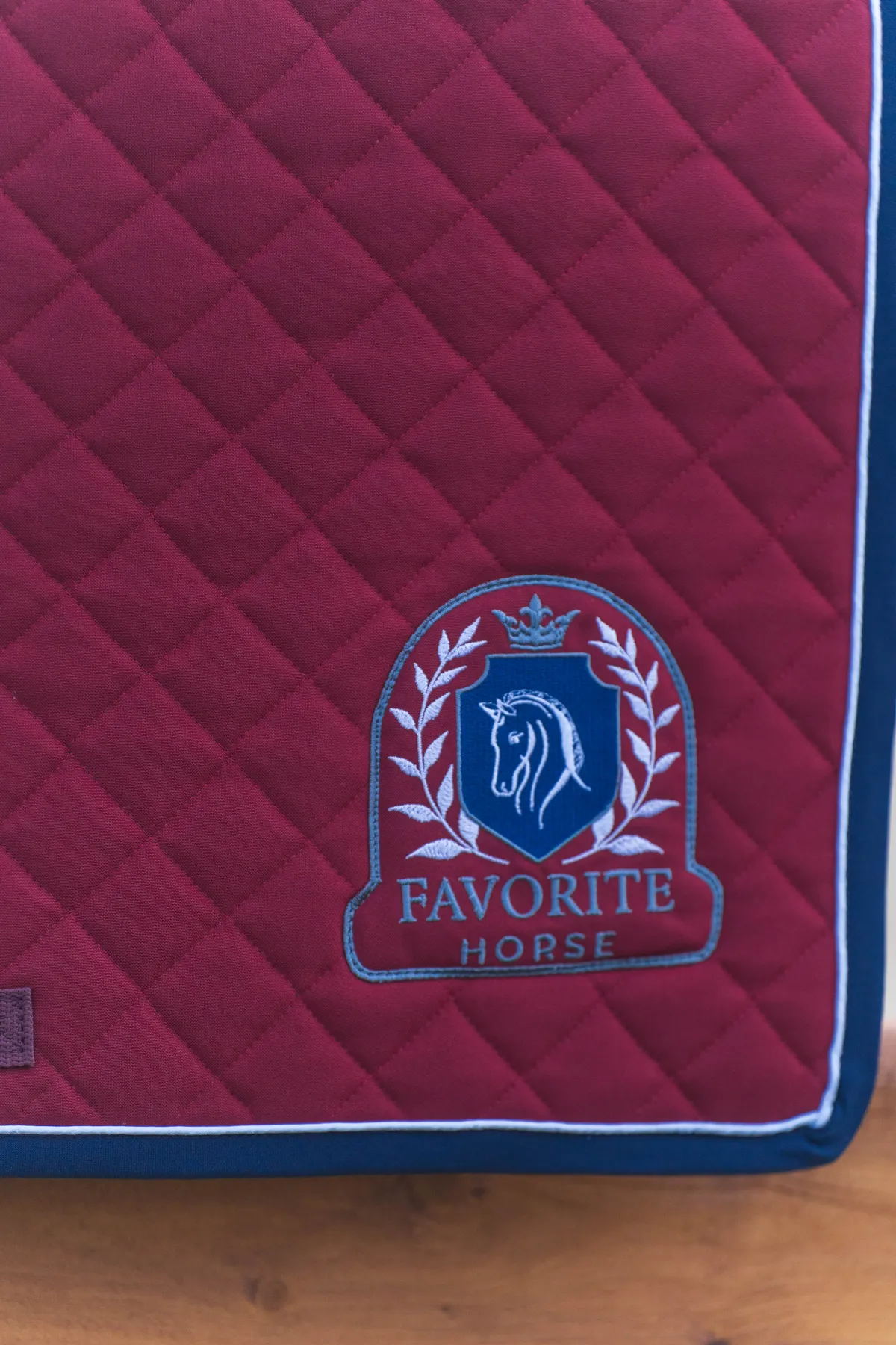 Вальтрап выездковый FAVORITE HORSE Сomfort (бордовый)